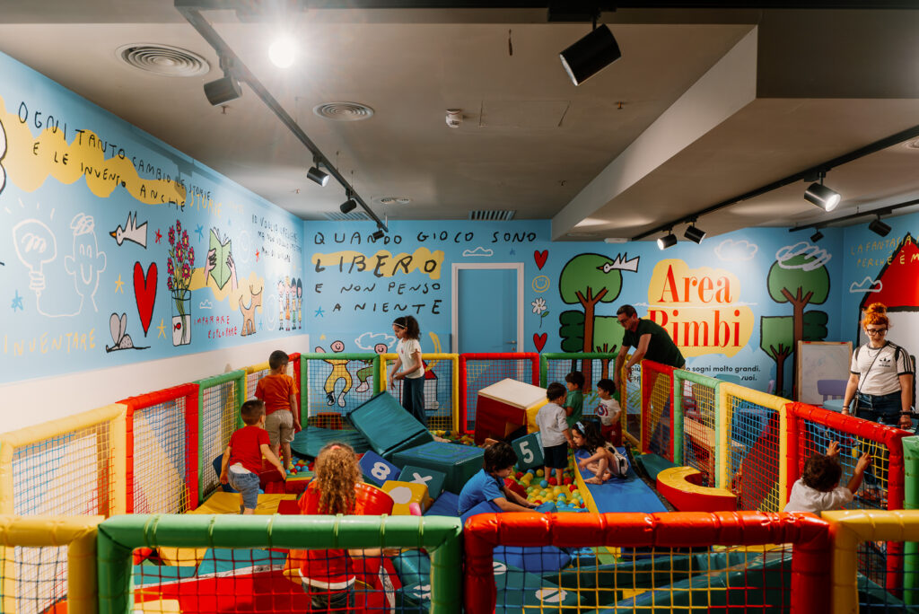 area bimbi-21 Mercato Centrale Torino